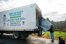 Best Construction Debris Removal  in Gladstone, MI